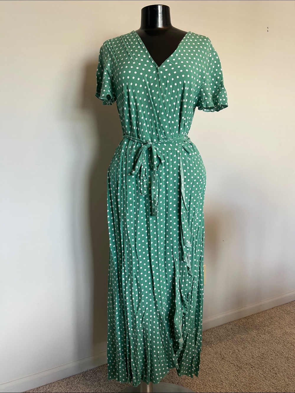 Green polkadot wrap dress, sz L, good condition. Great for Summer!